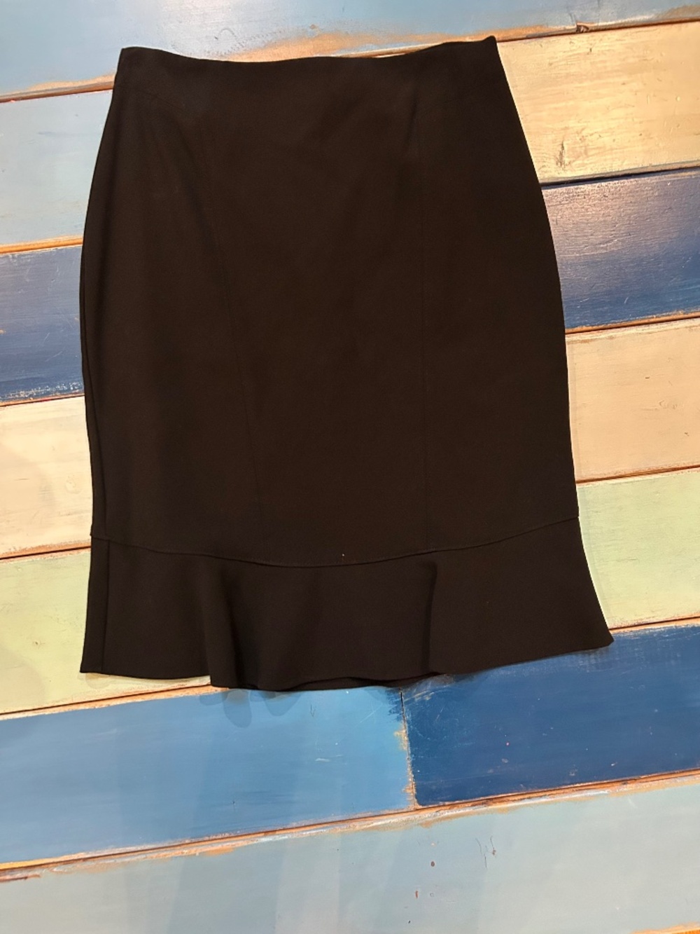 NWT White House Black Market Flounce Pencil Skirt Black Size 4